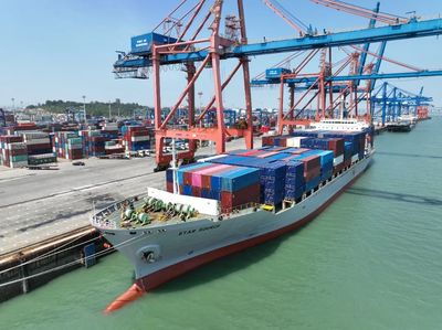 畅通主动脉、补齐物流链、开通新航线——交通运输行业服务经济效能持续释放