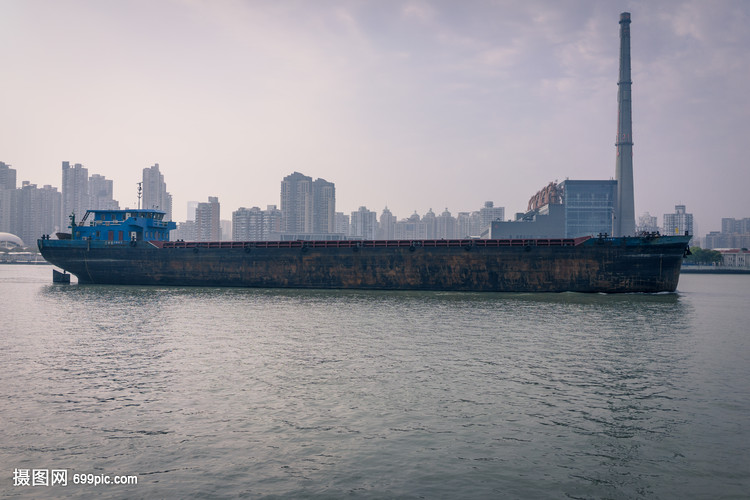 物流运输中的海运物流 全球贸易的支柱