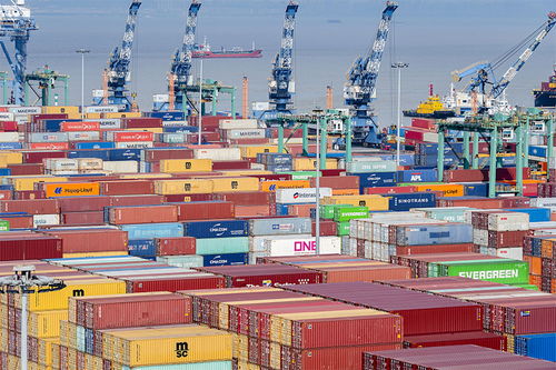 集装箱海运价指数三个月来首次下降 物流行业迎来短期调整